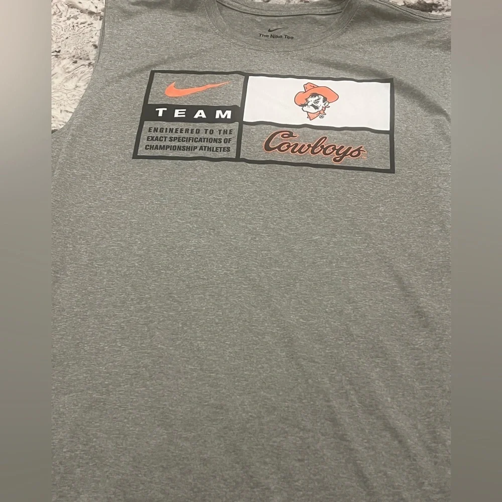 Size L Nike sleeveless cowboys tee - Picture 2 of 3